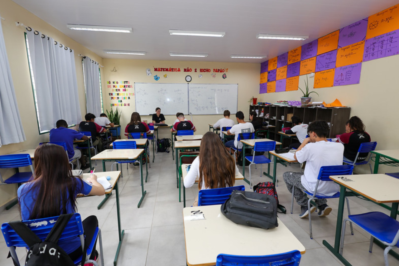 Estudantes de Santa Catarina podem se inscrever até 29 de maio no Prêmio Paz nas Escolas, iniciativa da Alesc voltada à produção de vídeos sobre prevenção à violência e ao bullying no ambiente escolar.
