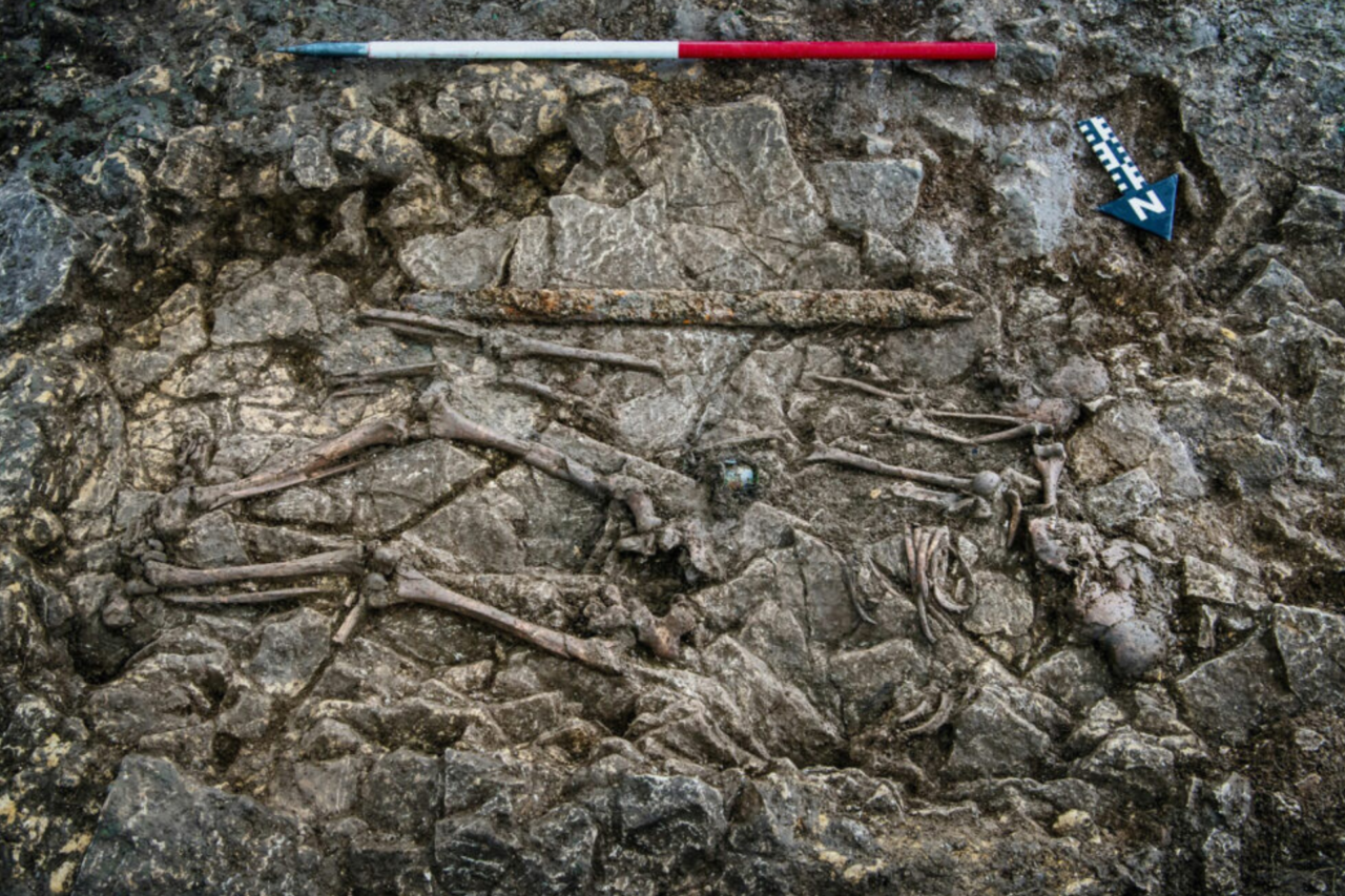 DNA revela que sepultamento raro de crianças anglo-saxônicas pertencia a irmãos 3 DNA revela que sepultamento raro de crianças anglo-saxônicas pertencia a irmãos