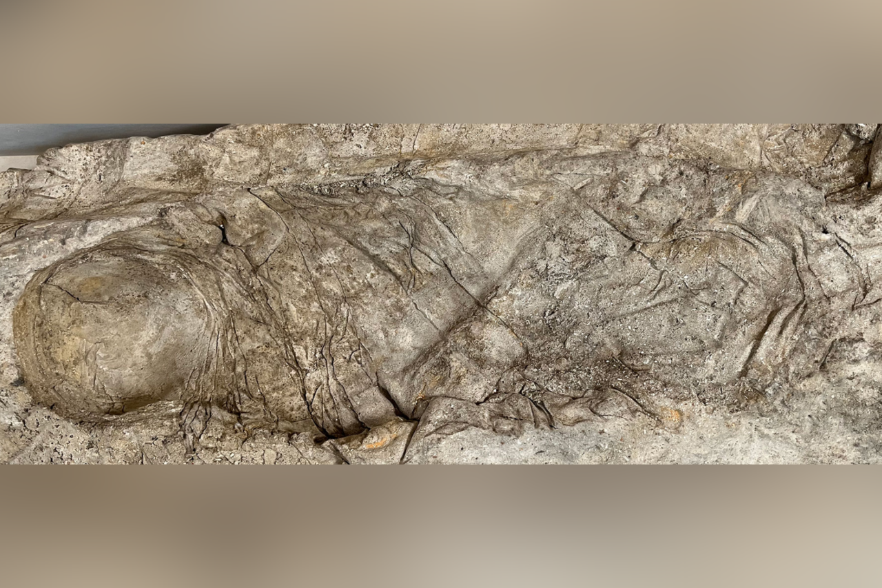 Descoberta em antiga York revela bebês romanos enterrados com tecido usado pela elite imperial