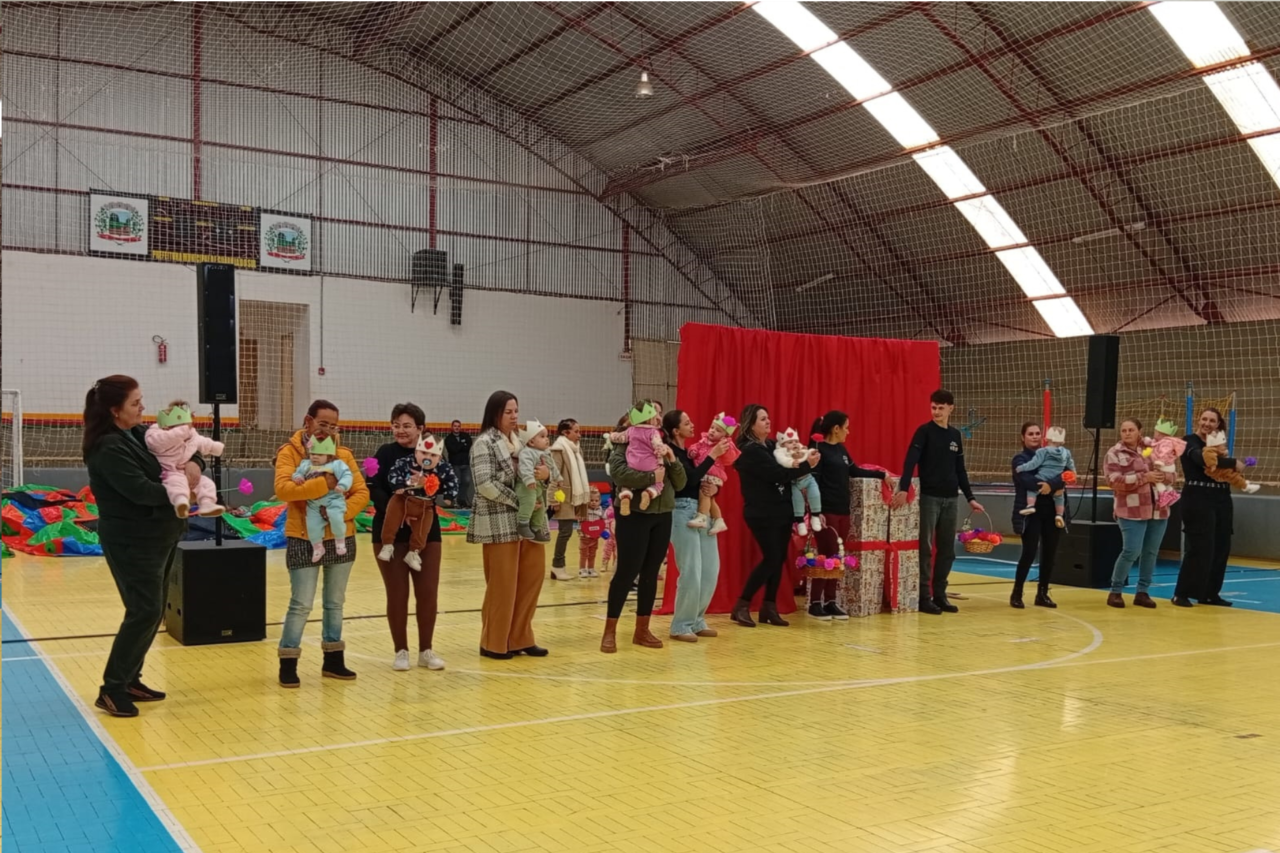 Guarujá do Sul reúne famílias na 2ª edição da Rua do Lazer especial pelo Dia das Mães 4 Guarujá do Sul reúne famílias na 2ª edição da Rua do Lazer especial pelo Dia das Mães