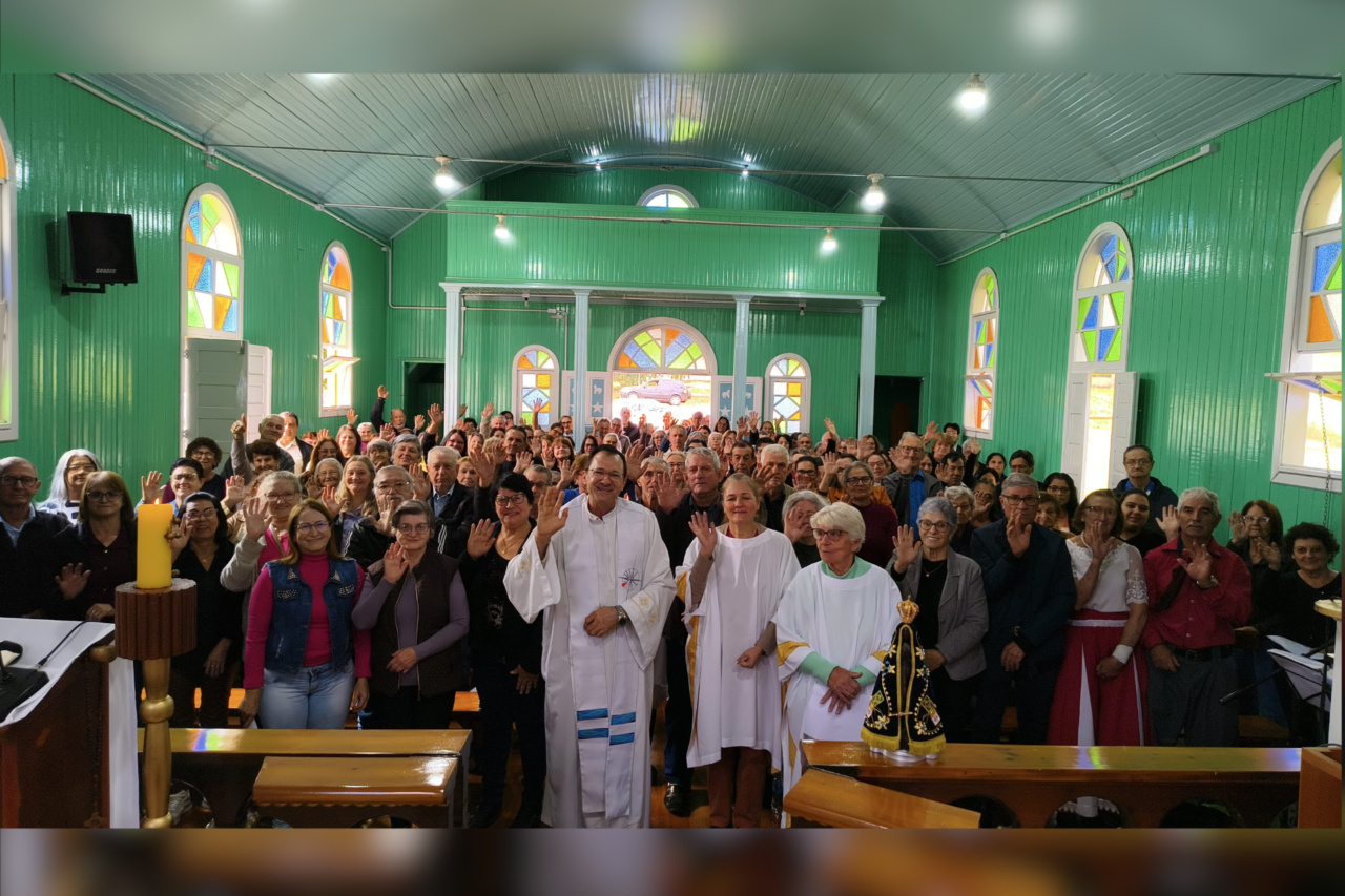 Encontro em Barracão reúne mais de 250 idosos em homenagem ao Dia das Mães 3 Encontro em Barracão reúne mais de 250 idosos em homenagem ao Dia das Mães