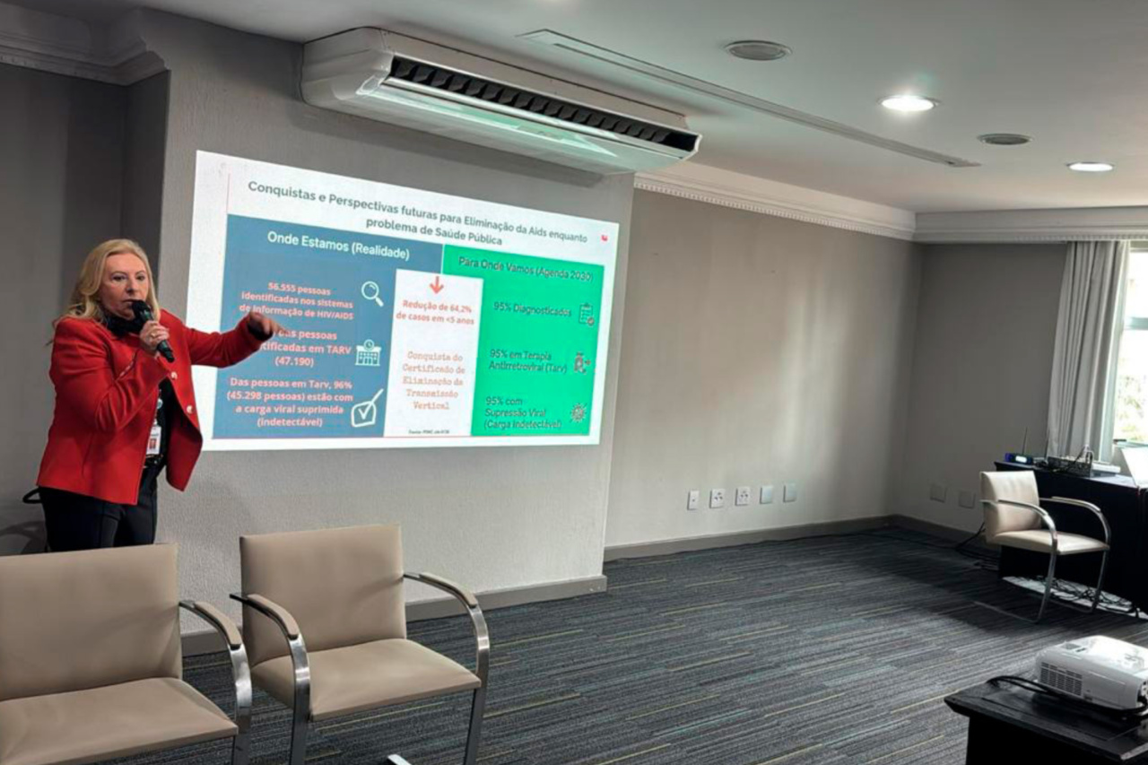 Paraná amplia ações contra o HIV e discute metas para eliminar aids até 2030 3 Paraná amplia ações contra o HIV e discute metas para eliminar aids até 2030
