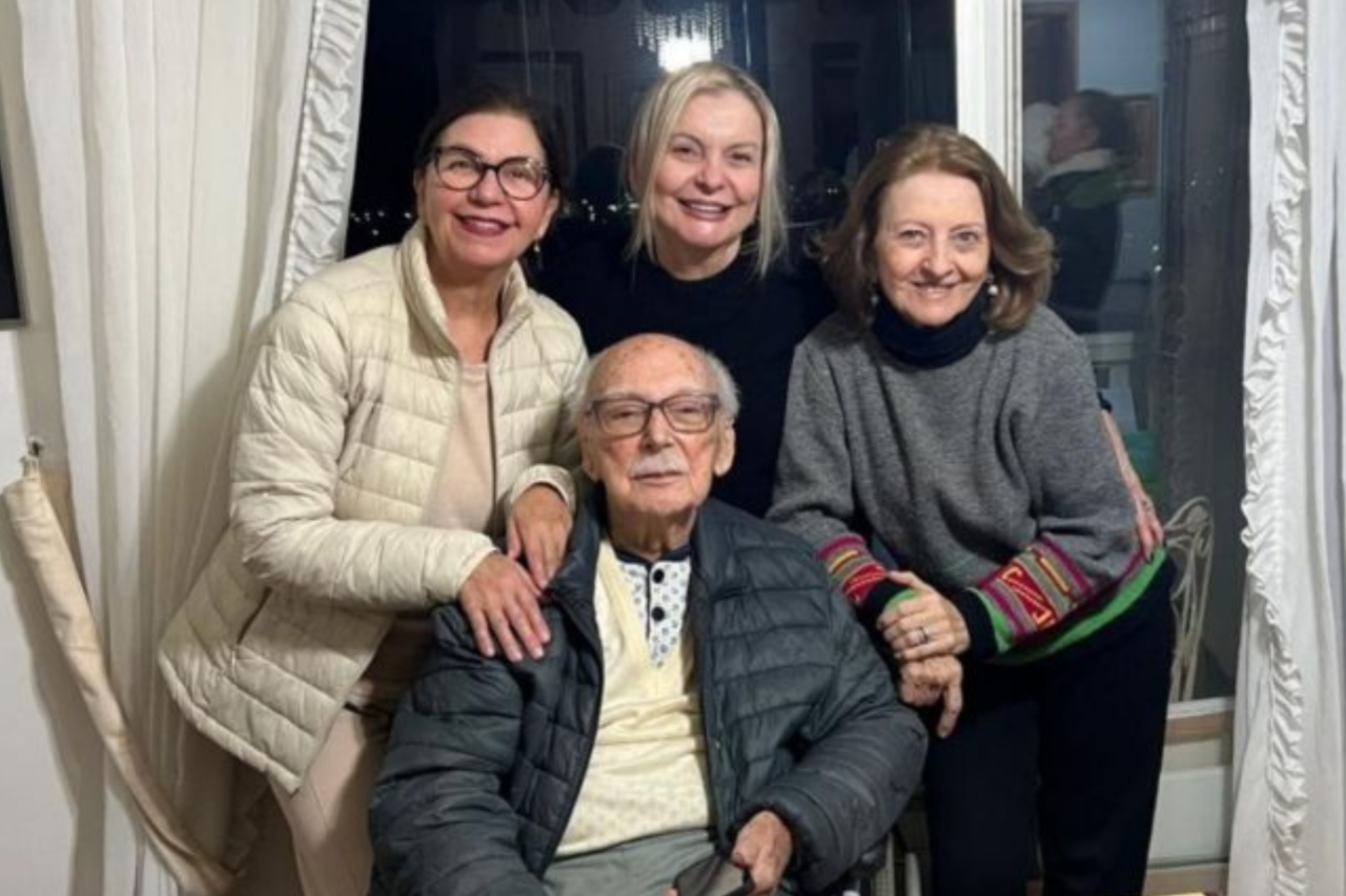 Escritor reconhecido pelo Guinness lança novo livro aos 104 anos em Santa Catarina 5 Escritor reconhecido pelo Guinness lança novo livro aos 104 anos em Santa Catarina
