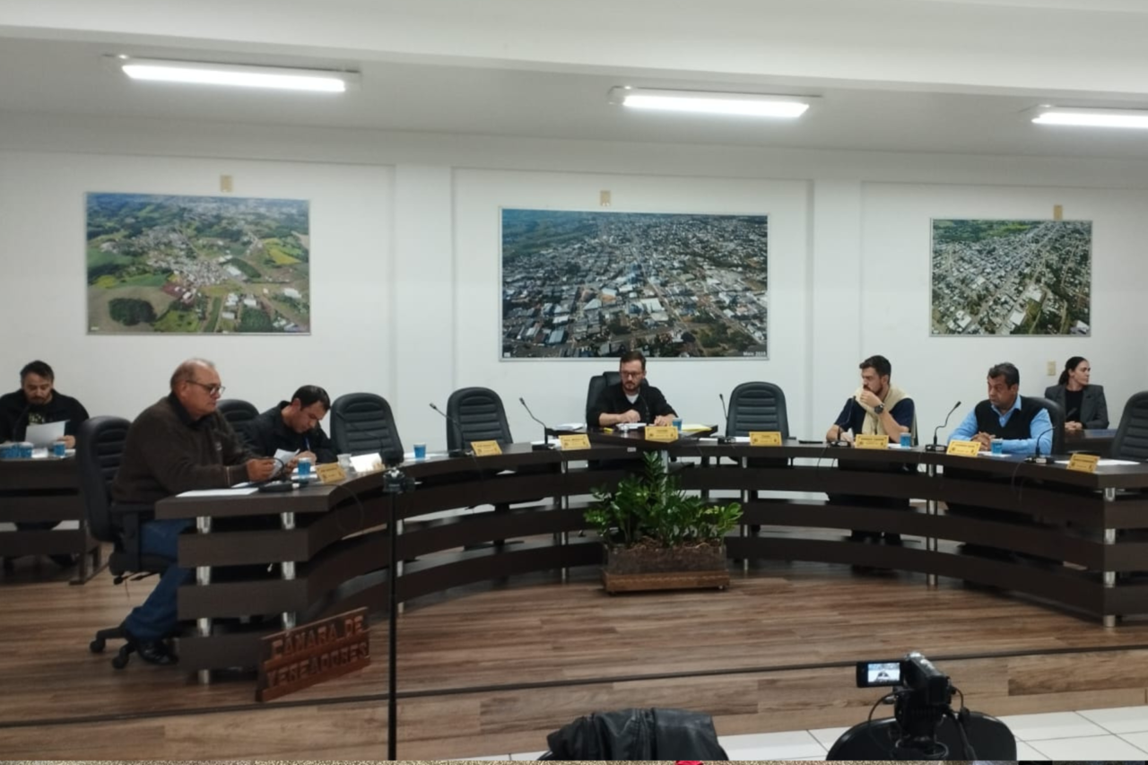 Vereadores barraconenses aprovam renovação de cessão de imóvel para escola estadual
