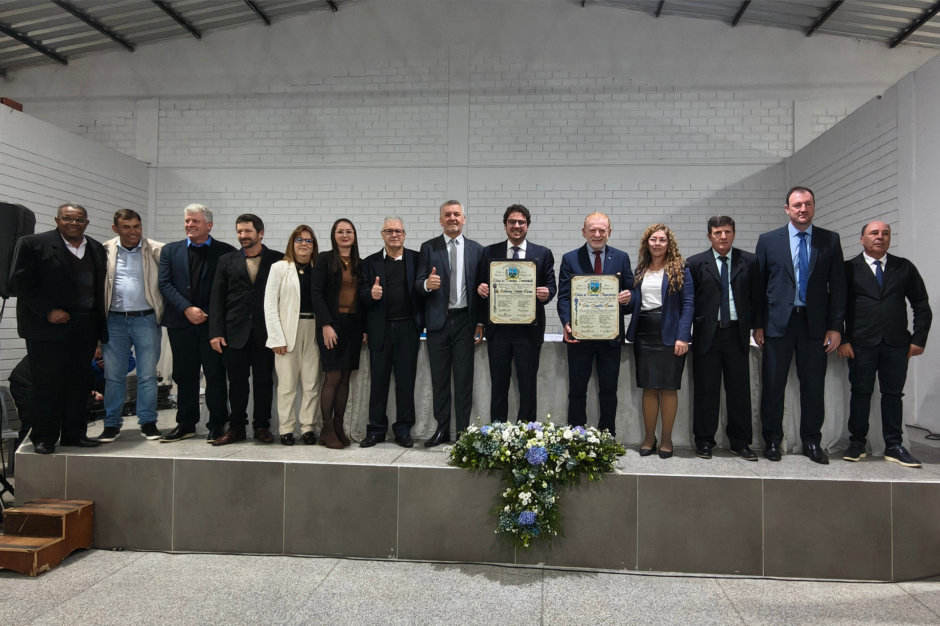 Bom Jesus do Sul concede título de Cidadão Honorário aos deputados Vermelho