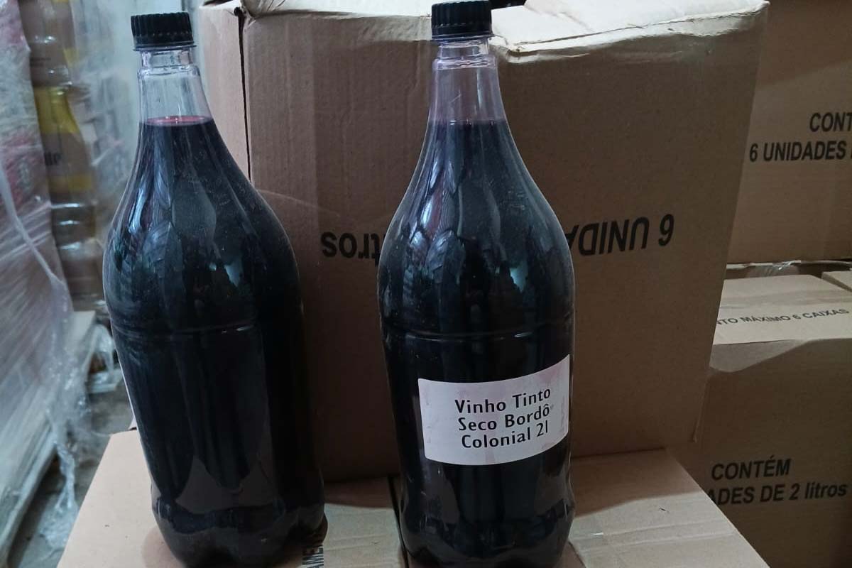 Operação apreende 8,4 mil garrafas de vinho irregular e identifica bebidas falsificadas no Paraná 3 whatsapp image 2026 05 13 at 15.21.33