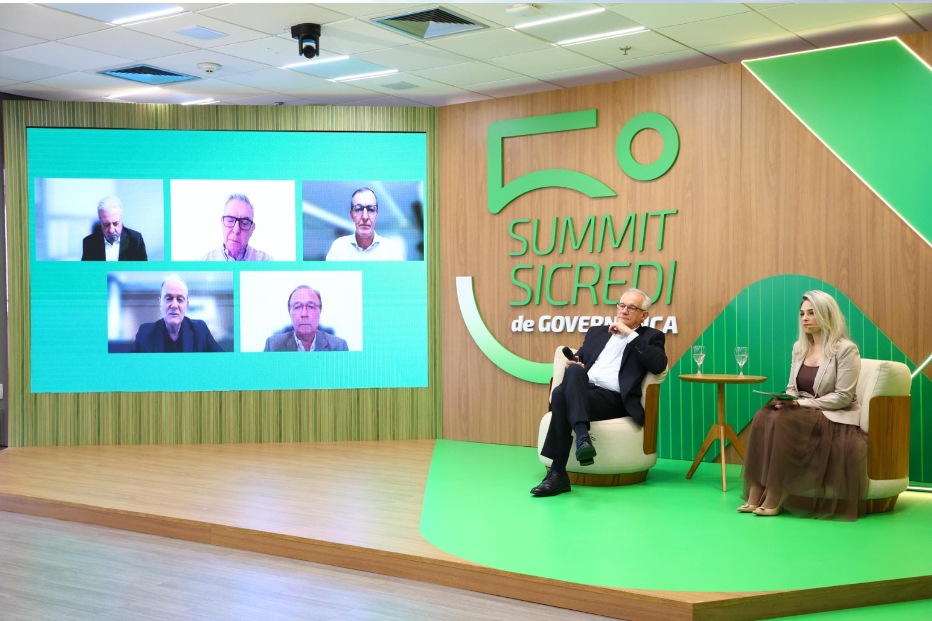 Sicredi realiza 5ª edição do Summit de Governança 5 Sicredi realiza 5ª edição do Summit de Governança