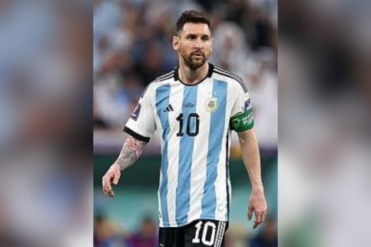 Messi marca três gols, iguala recorde histórico e Argentina estreia com vitória na Copa 33 Heloisa L 46