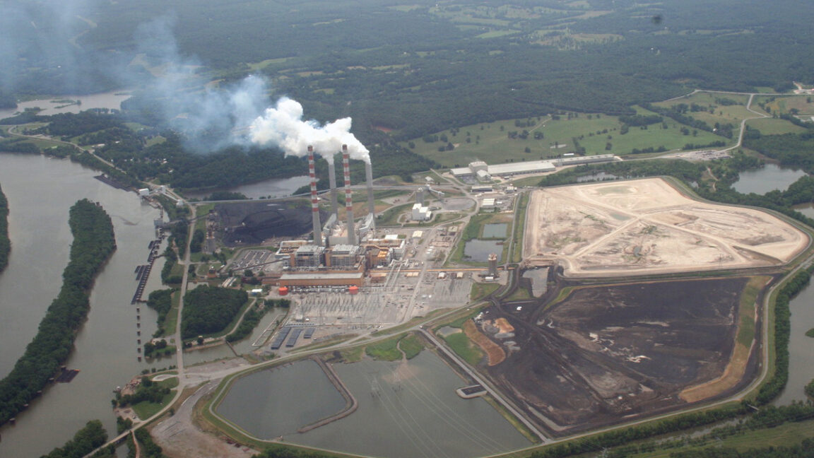 coal ash 1152x648 1