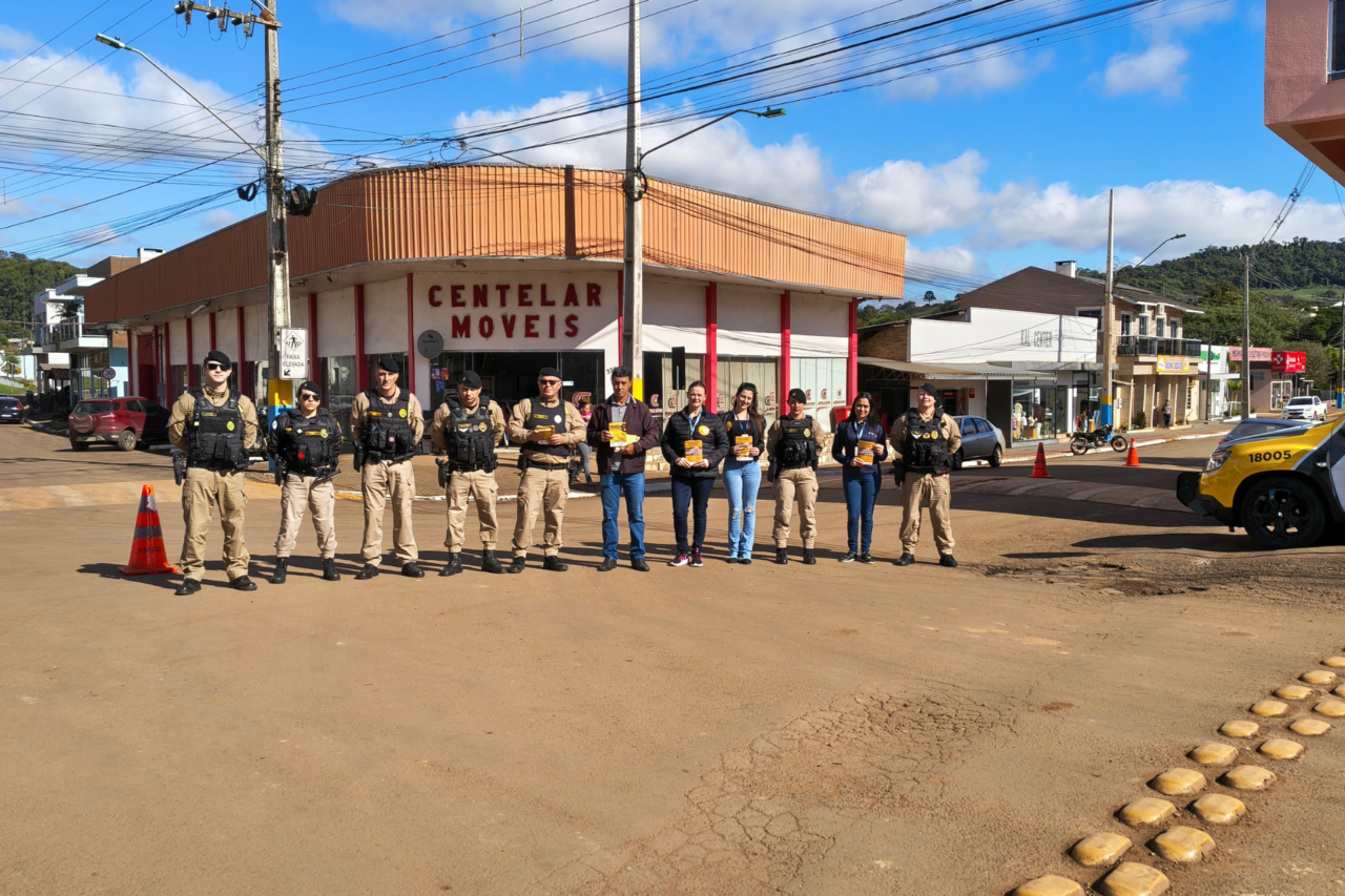 Tri Fronteira realiza ações do Maio Amarelo e reforça conscientização para um trânsito mais seguro 3 Tri Fronteira realiza ações do Maio Amarelo e reforça conscientização para um trânsito mais seguro
