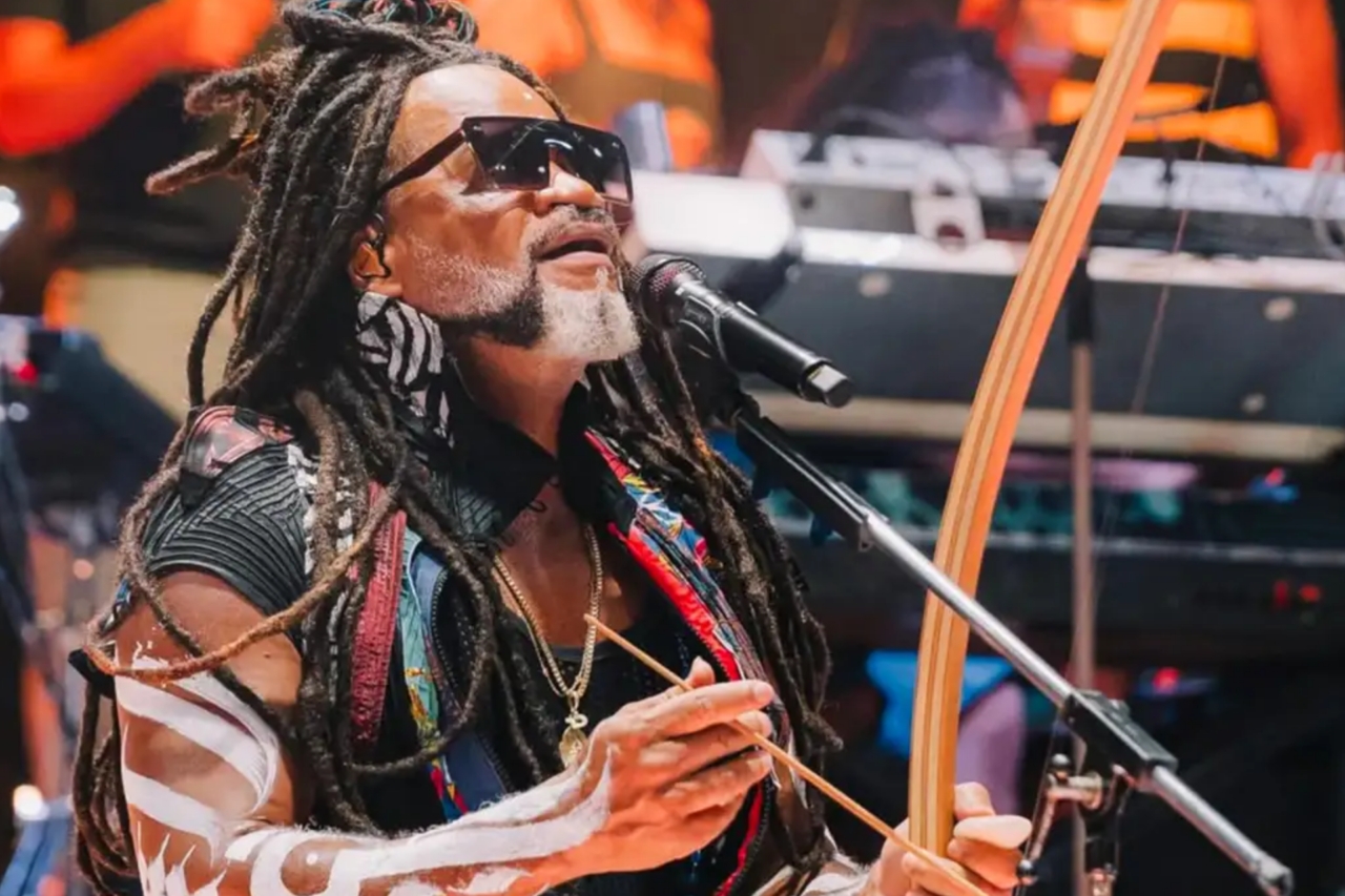Orquestra Ouro Preto e Carlinhos Brown lançam criação inédita gravada ao vivo 24 helo 5 5
