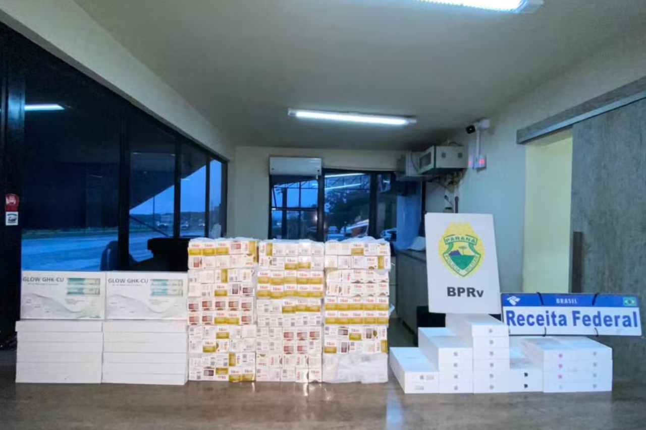 Ônibus é abordado no Paraná com 340 kg de maconha, tirzepatida e iPhones escondidos em fundo falso