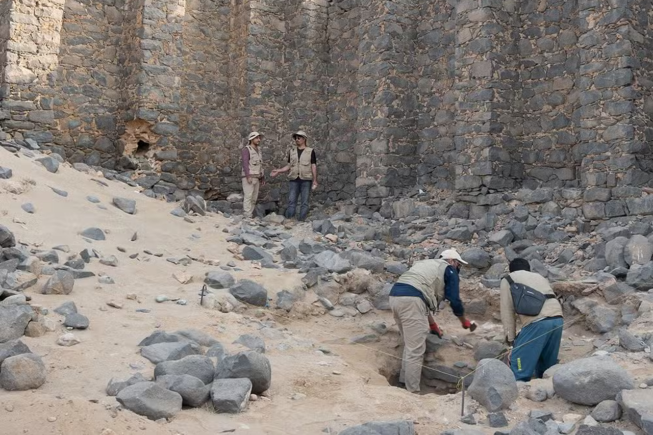 Arábia Saudita documenta 1.774 achados arqueológicos na região de Medina 5 Arábia Saudita documenta 1.774 achados arqueológicos na região de Medina