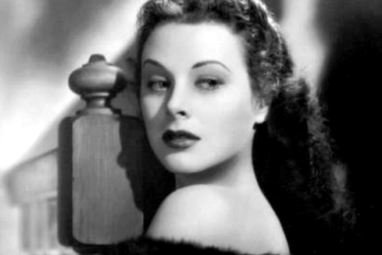 Hedy Lamarr: a estrela de Hollywood que ajudou a inventar o Wi-Fi, Bluetooth e GPS 3 Hedy Lamarr: a estrela de Hollywood que ajudou a inventar o Wi-Fi, Bluetooth e GPS