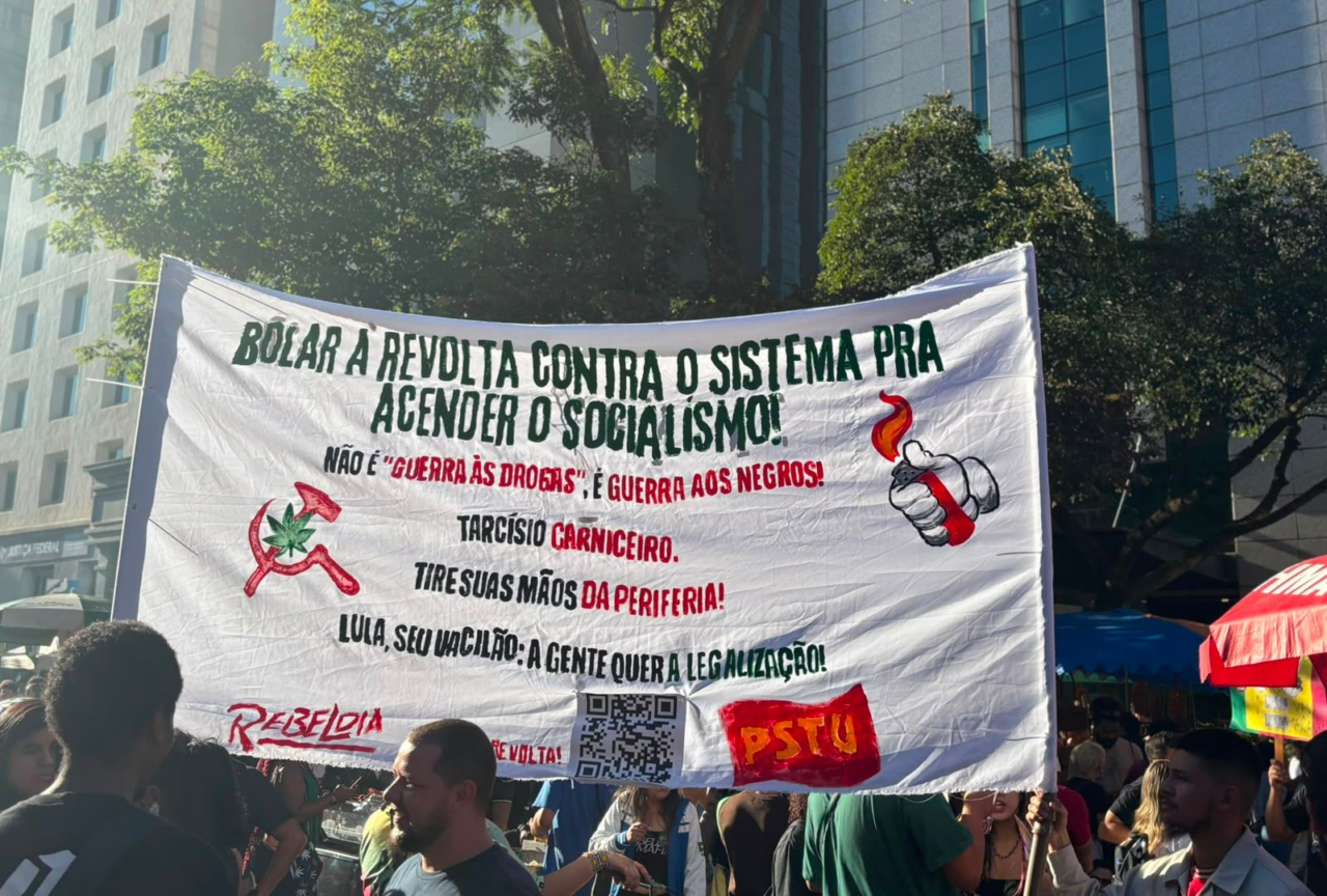 Marcha da Maconha reúne manifestantes na Avenida Paulista 3 Organizada há 18 anos em São Paulo, a Marcha reuniu participantes para defender a legalização da maconha e mudanças na política de drogas