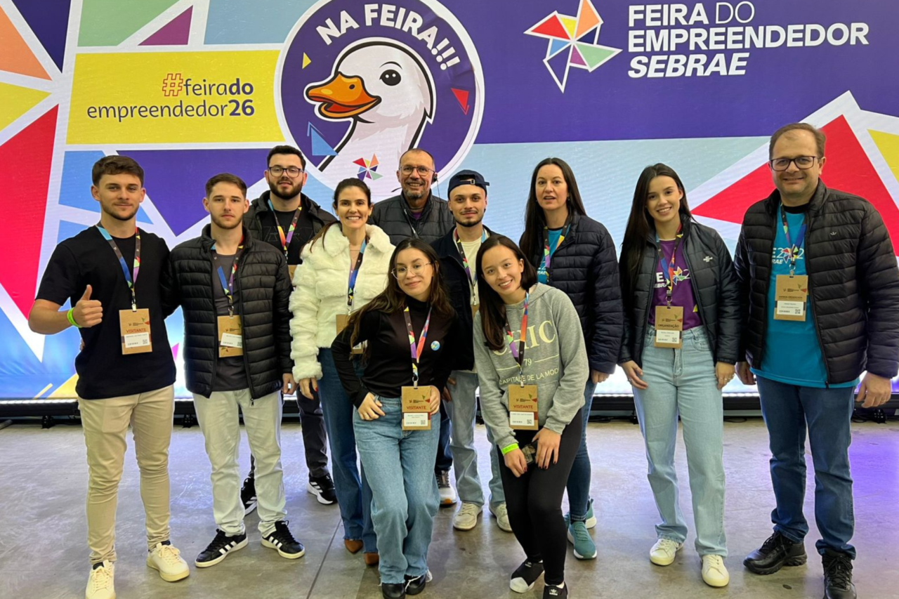 Acadêmicos de Ciências Contábeis participam da Feira do Empreendedor em Pato Branco 1 Participação ocorreu por meio de parceria entre a Unetri Faculdades e o Sebrae, oportunizando uma experiência de aproximação com o ambiente empresarial