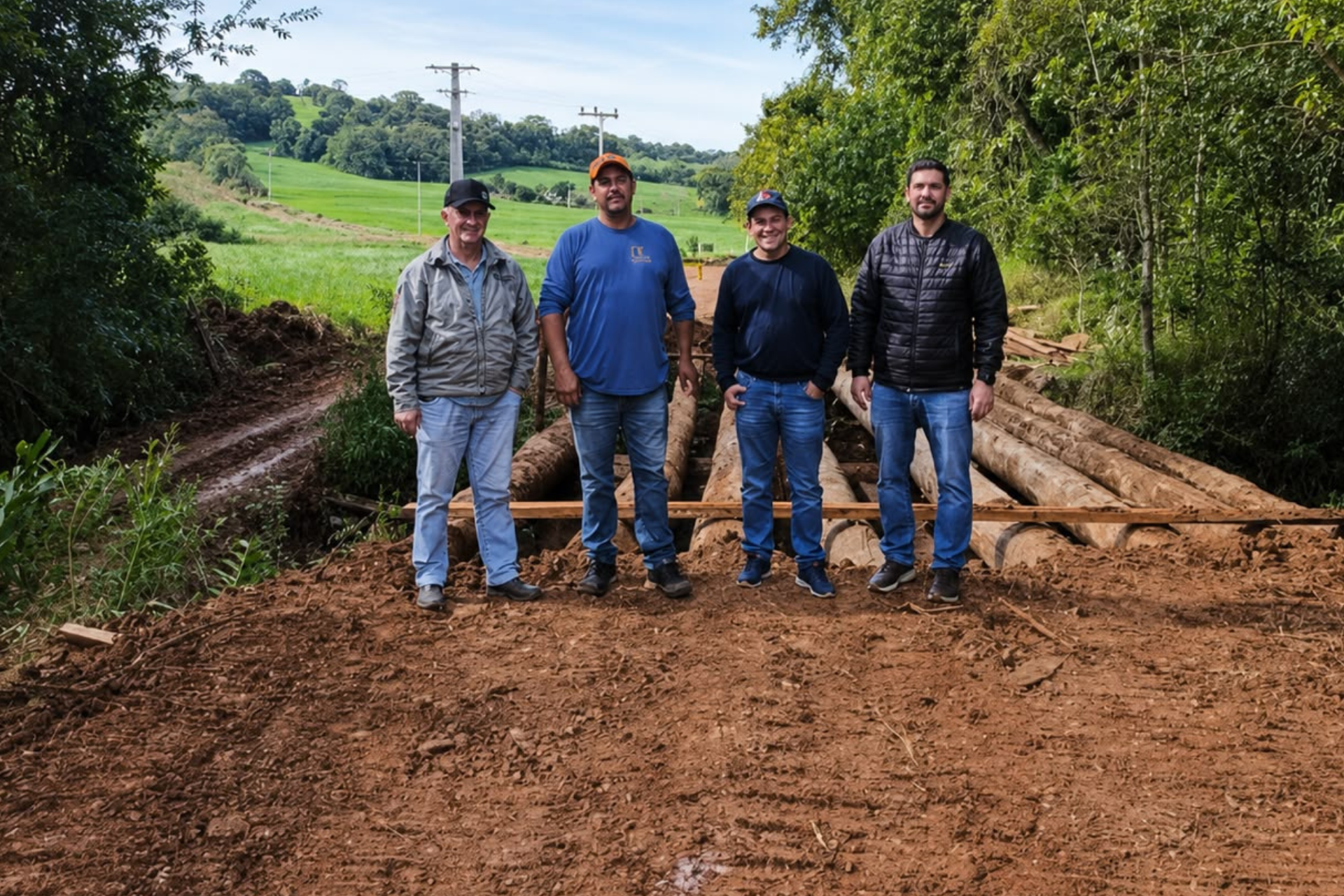 Dico Carvalho e Wilson Júnior acompanham vistoria técnica em estradas rurais e obras na ponte da Linha São João