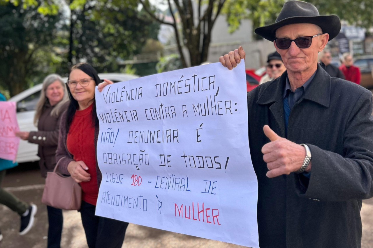 Caminhada do Junho Violeta reforça combate à violência contra a pessoa idosa em São José do Cedro 4 Caminhada do Junho Violeta reforça combate à violência contra a pessoa idosa em São José do Cedro