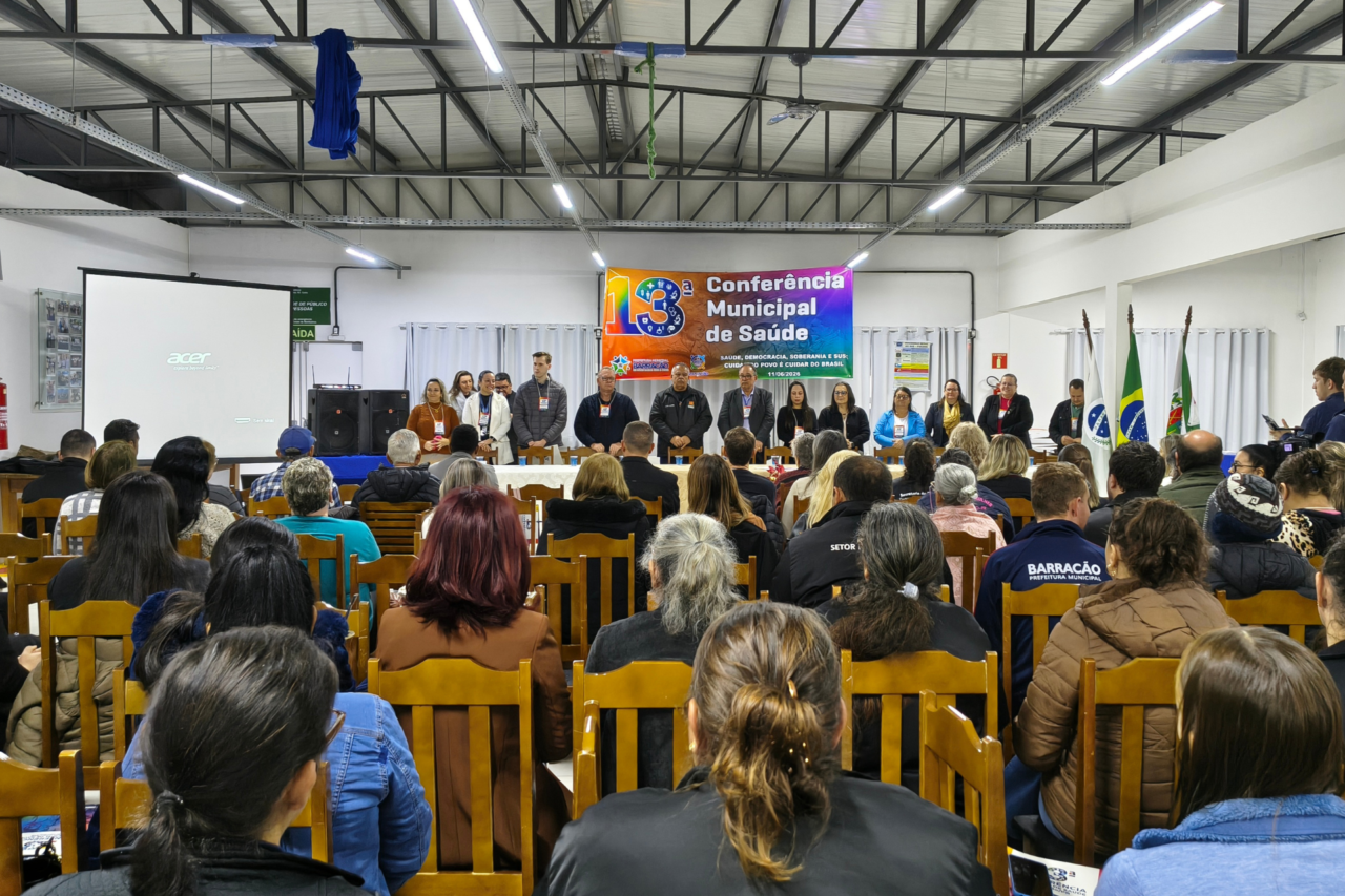 O encontro de Barracão reuniu gestores, lideranças e comunidade para discutir propostas que devem orientar o setor nos próximos quatro anos