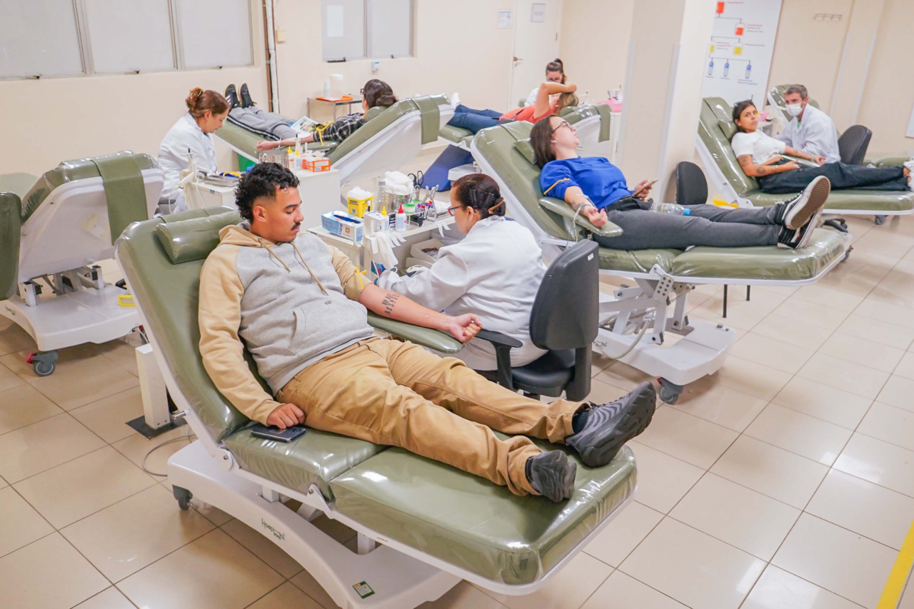 Hemepar reforça pedido por doações de sangue O+ e O- durante o Junho Vermelho