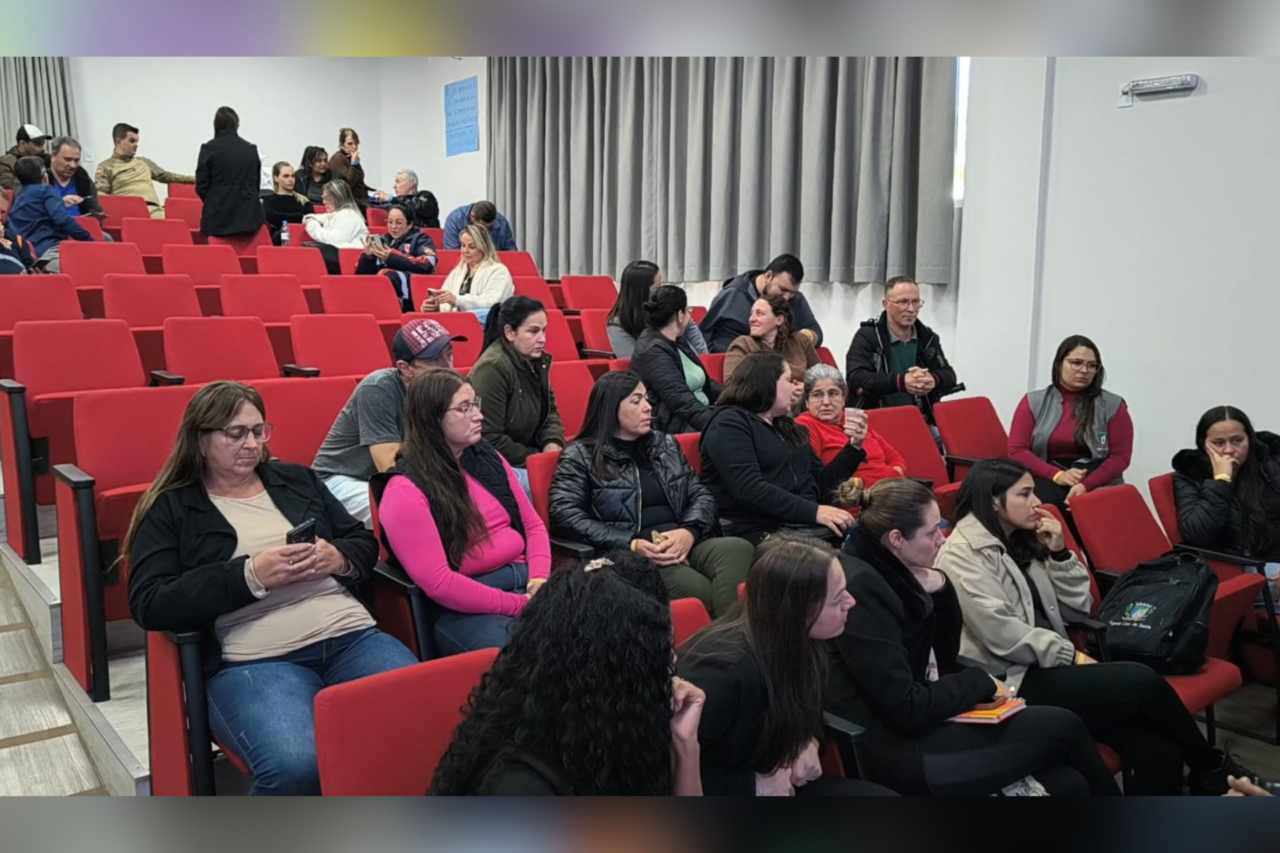 Conferência municipal define prioridades e aponta gargalos no atendimento pelo SUS 5 Encontro reuniu profissionais, entidades e representantes da comunidade cerqueirense para discutir prioridades da saúde pública