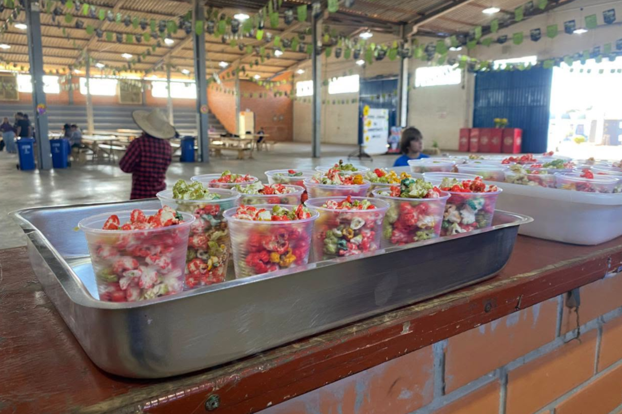 Festa Junina da Assistência Social reúne participantes de programas em Dionísio Cerqueira 6 Evento promovido pela Secretaria Municipal de Assistência Social reuniu crianças, adolescentes e usuários atendidos por programas sociais do município