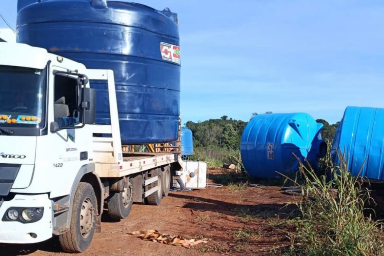 Defesa Civil distribui novas caixas d’água para comunidades do interior de São José do Cedro 3 Novo lote de caixas d’água será usado para substituir reservatórios com mais de 20 anos e ampliar o armazenamento em períodos de estiagem