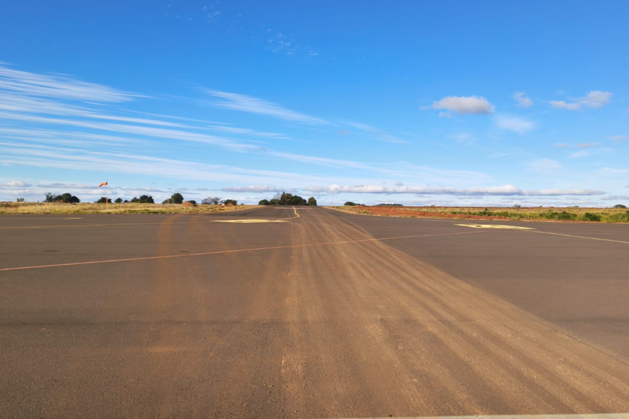 Dionísio Cerqueira planeja construção de hangares e ampliação da estrutura do aeroporto 3 Município prepara edital de concessão, prevê concluir a sinalização em até 90 dias e busca integrar aeroporto à aviação regional