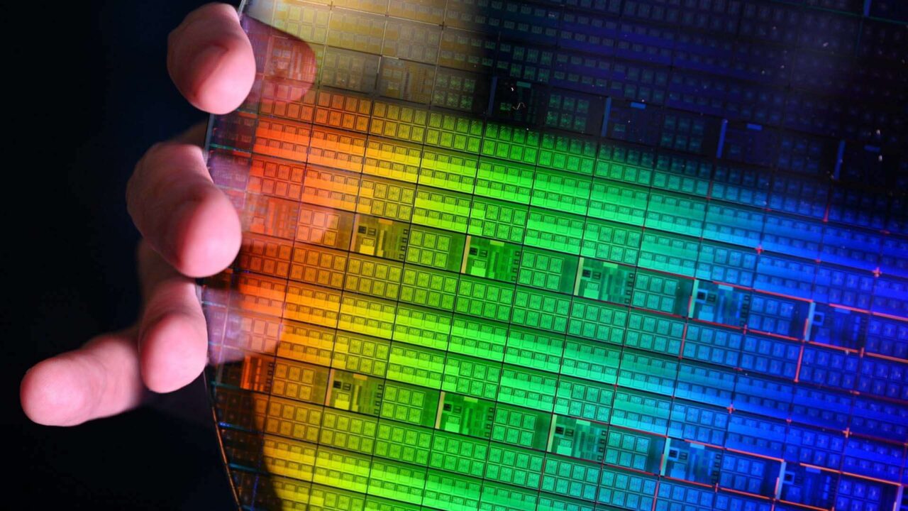 Intel e AMD preparam nova tecnologia para acelerar IA em CPUs x86 27 wafer silicio chip quantico intel