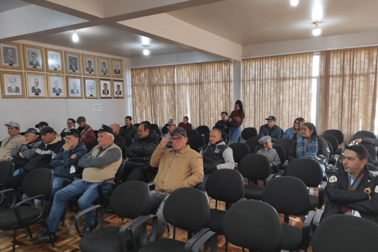 Barracão avalia produção de pepinos como alternativa de renda para agricultores 4 Projeto prevê parceria com a empresa responsável pela compra do produto e apoio técnico do IDR Paraná aos produtores interessados