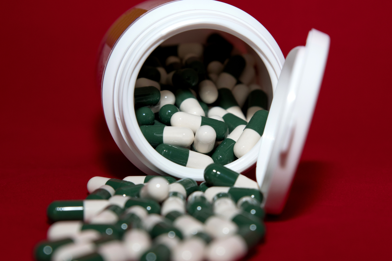 Medicamento experimental contra calvície apresenta avanço em testes clínicos 1 Medicamento oral VDPHL01, desenvolvido pela Veradermics, apresentou aumento na contagem de fios em estudo clínico contra a calvície e ainda depende de avaliação regulatória antes de chegar ao mercado