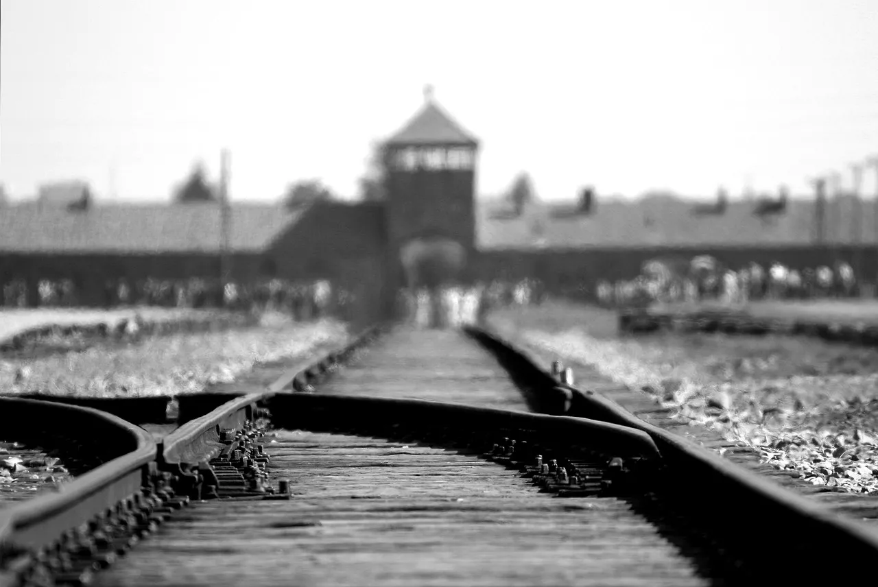 birkenau g7bd2afa87 1280