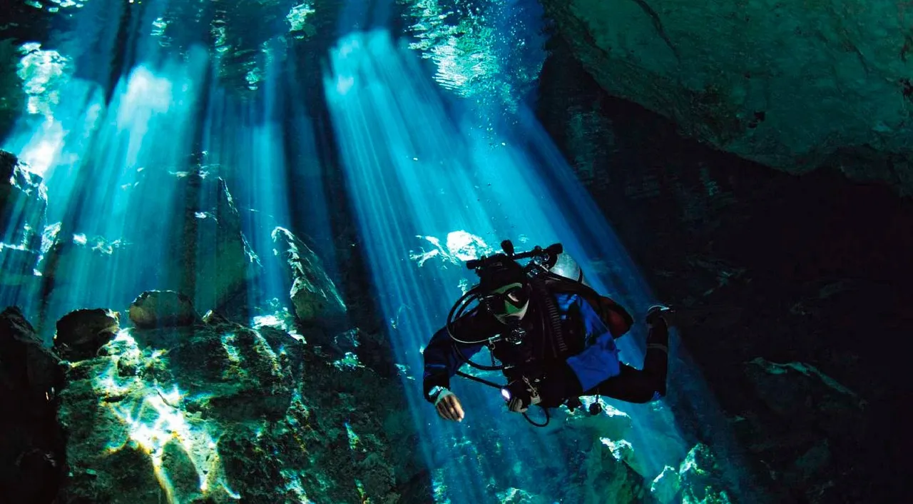 cenote 280252 1280