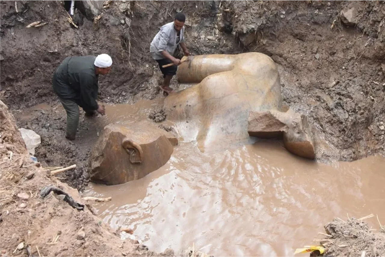 estatua ramses ii