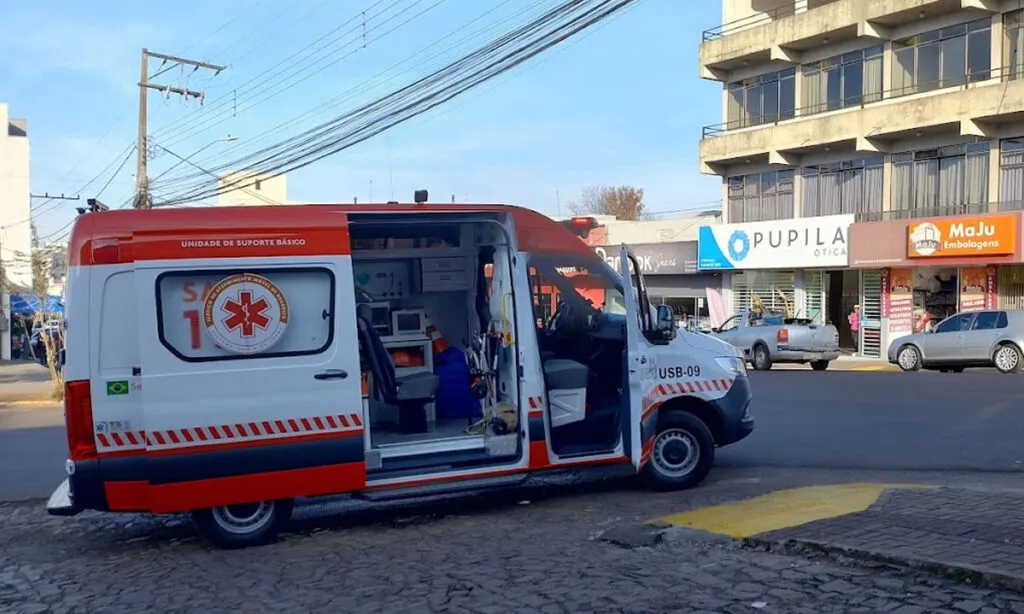 A idosa foi atropelada na manhã desta quarta-feira, no cruzamento da Rua Minas Gerais com a Rua São Paulo