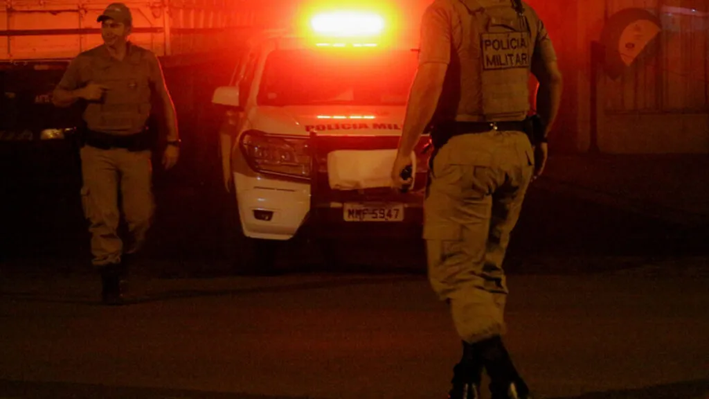 Perseguição teria iniciado em Guarujá do Sul, quando o condutor de um Corsa, que estava embriagado, fugiu de uma equipe policial