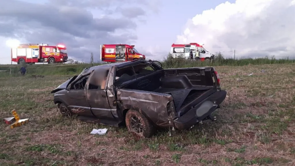 O secretário conduzia uma Chevrolet S10, e acabou saindo da pista e capotando nas proximidades do Distrito de Idamar