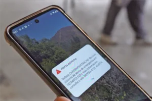 Aplicativo de alerta em massa alcança milhares de catarinenses em momentos de risco extremo