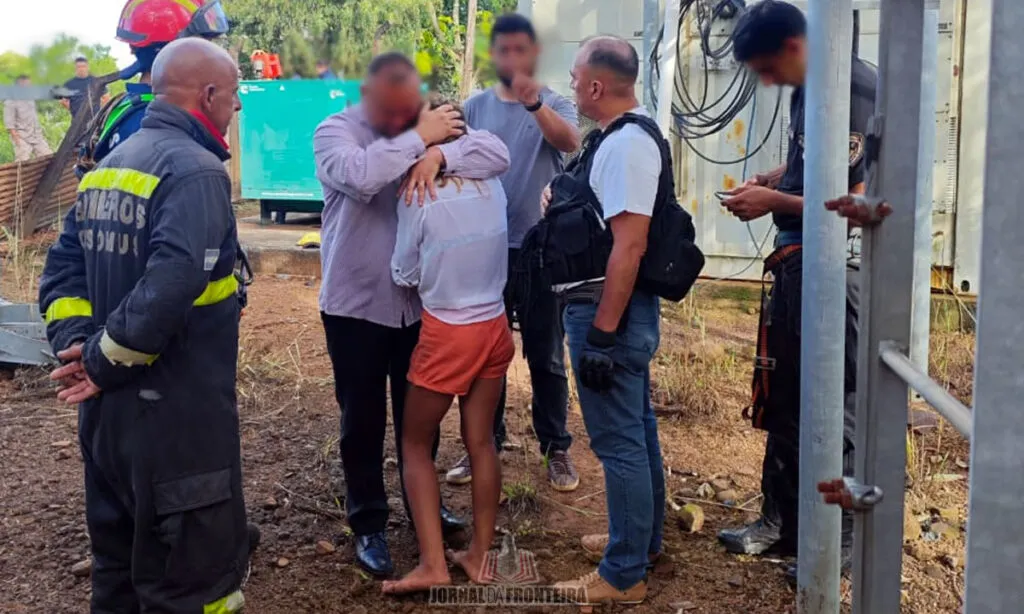 A jovem subiu em uma torre de mais de 40 metros, localizada próximo à fronteira em Bernardo de Irigoyen