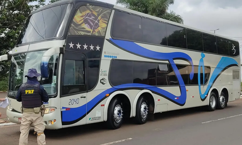 Argentinos embarcaram em ônibus na cidade de Foz do Iguaçu e seguiriam para Balneário Camboriú