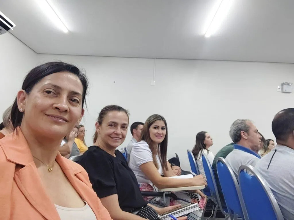 Prefeita de Guarujá do Sul participa de seminário sobre Habitação Nacional