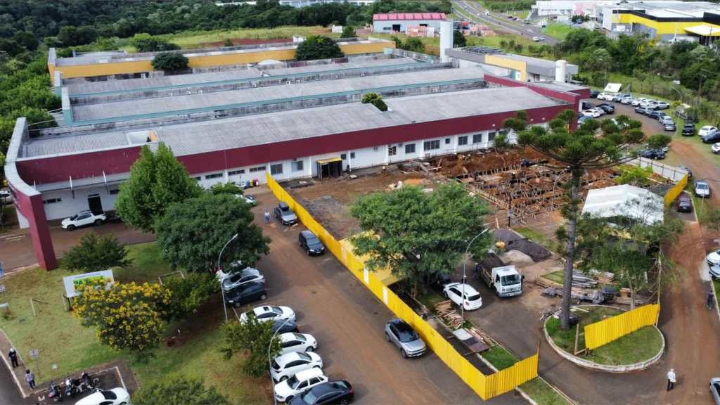 Com investimento de R$ 16,72 milhões, Hospital Regional de Francisco Beltrão ganha ampliação para hemodinâmica, UTI e bloco administrativo, reforçando a saúde pública no Sudoeste do Paraná