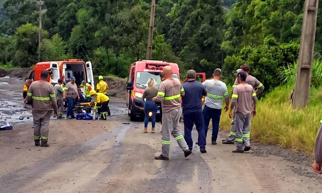 A explosão de um tanque com produtos para fabricação de asfalto na tarde desta terça-feira