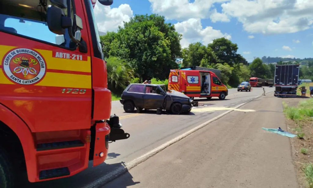 Acidente ocorreu na manhã deste domingo. O homem de 59 anos chegou a ser socorrido, mas não resistiu aos ferimentos e faleceu no Hospital