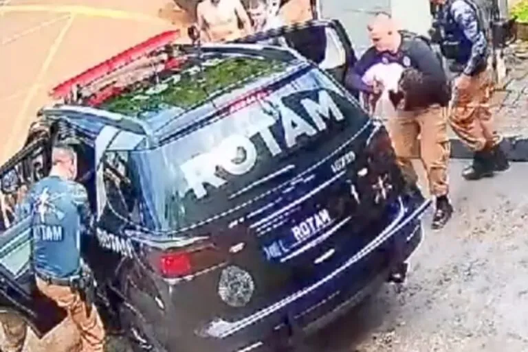 Policiais da Rotam salvam bebê de 1 ano e três meses que estava engasgada