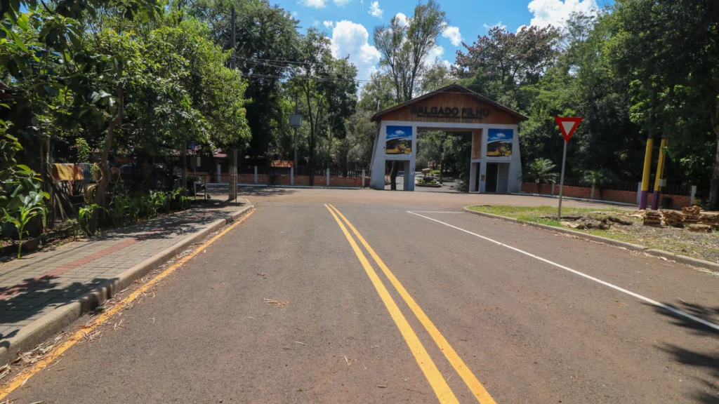 O programa Asfalto Novo, Vida Nova, tem o objetivo de modernizar a infraestrutura e melhorar a qualidade de vida no Sudoeste do Paraná