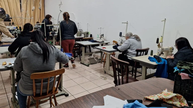 Curso de corte e costura da Acepro inicia nova edição