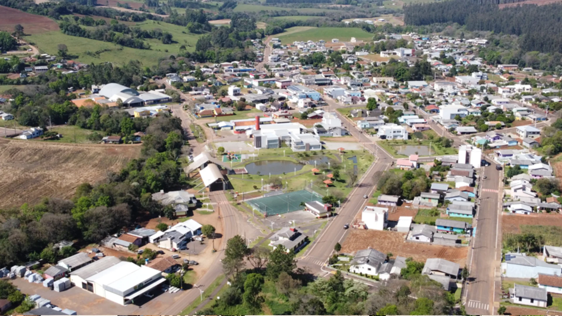 Sudoeste do Paraná recebe investimentos em pavimentação