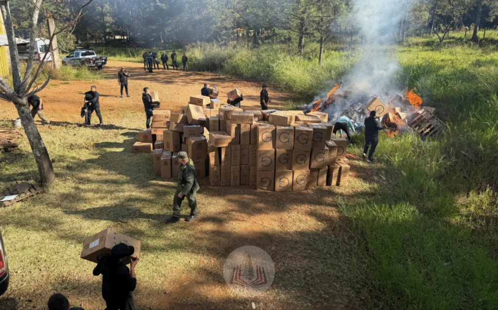 A carga de mais de 6 mil caixas de cigarros contrabandeados havia sido apreendida durante uma operação policial realizada em março pela polícia Argentina