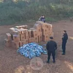 Polícia Argentina destrói cerca de 1,5 milhão de maços de cigarros contrabandeados apreendidos em Bernardo de Irigoyen